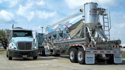 Service Transport tank trailer Service Transport tank trailer