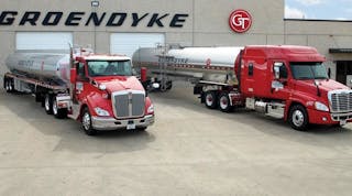 Bulktransporter 6894 Groendyke Trucks Chuck Wilson