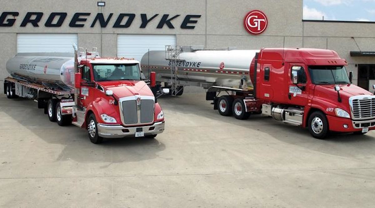 Bulktransporter 6894 Groendyke Trucks Chuck Wilson