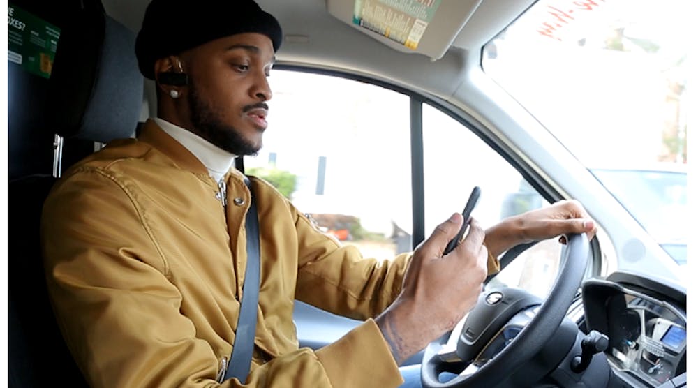 Bulktransporter 6981 Motion Intel Driver Holding Phone While Driving