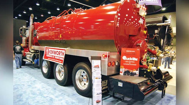 This Somerset vacuum tank is mounted on a Kenworth T800 and has a 110-barrel (4,620-gallon) capacity. Four axles including Watson lift axle allow 73,280-lb GVW.