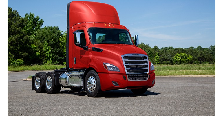 freightliner green engine light