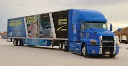 Bulktransporter 7780 Mack Trucks Share The Road A