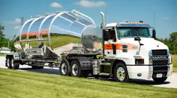 Bulkmatic truck