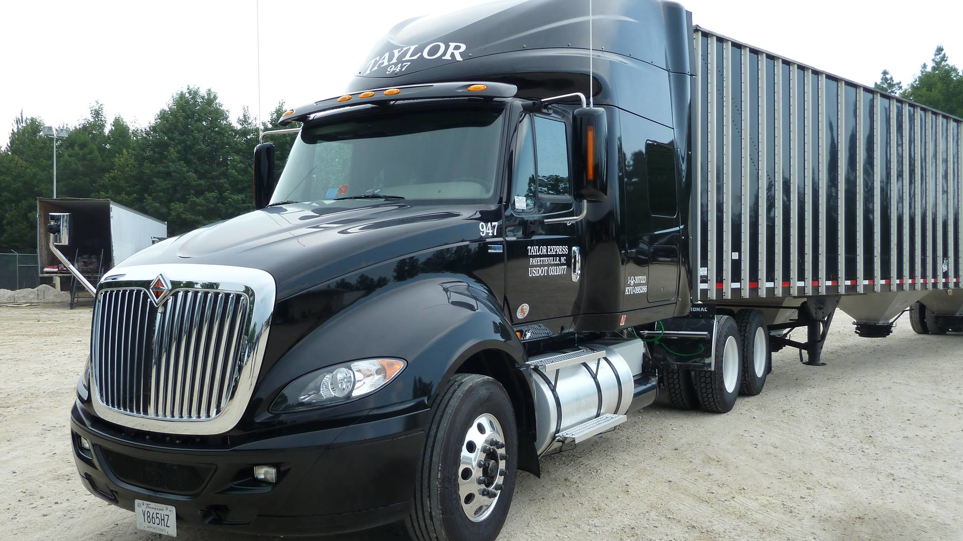 Taylor Express truck