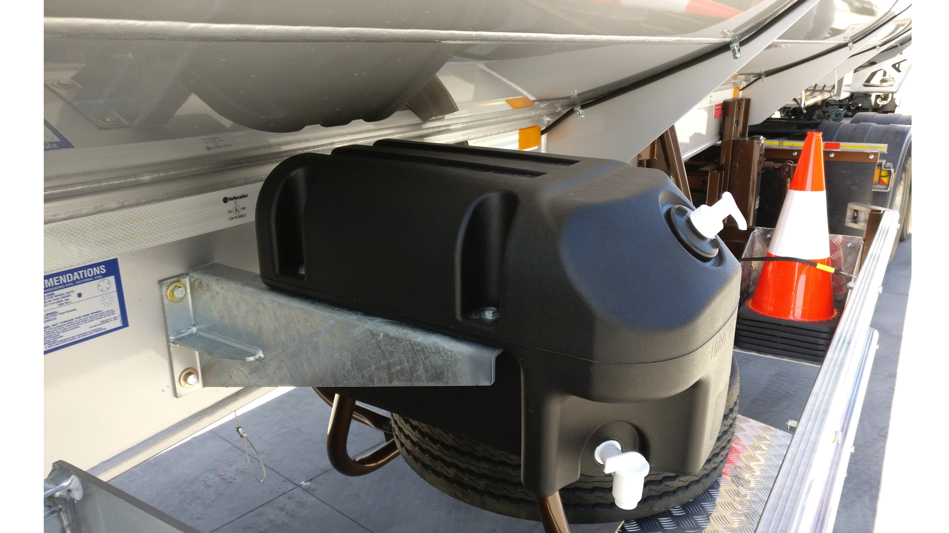 Nfp Hand Washing Station Tank Trailer 5f0c565901a12