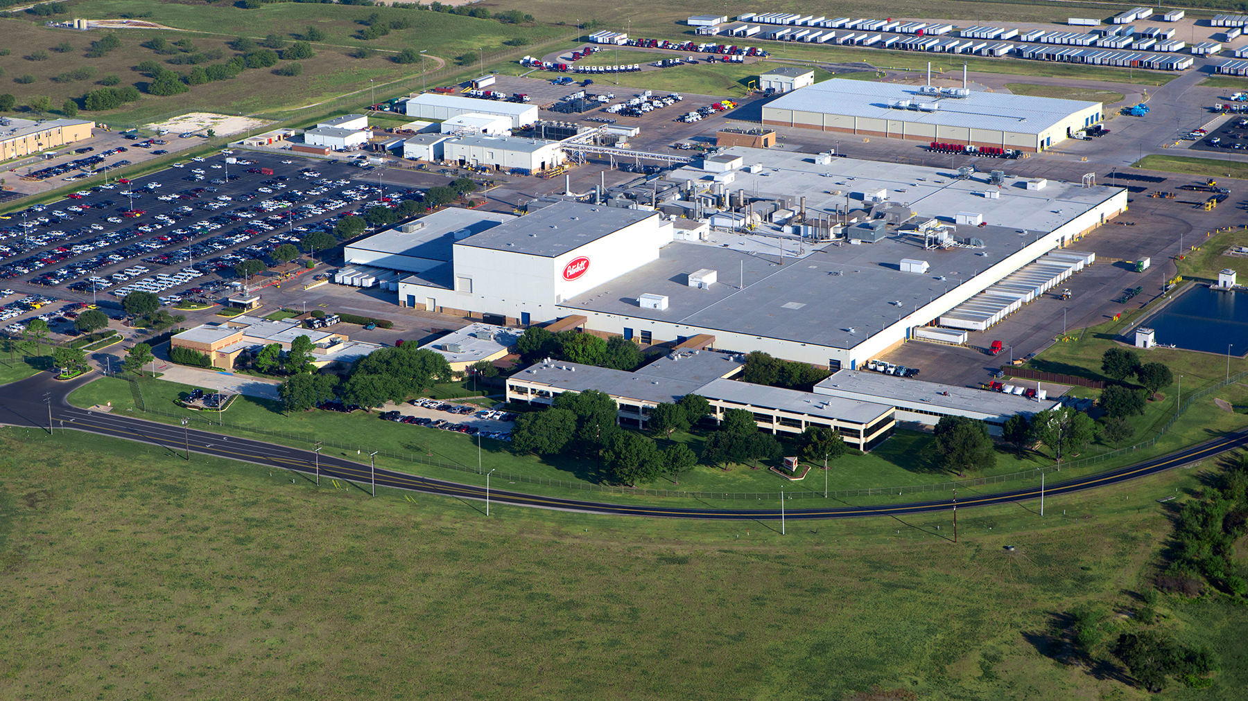 Peterbilt Aerial 19 Oct 13 17(rgb 300dpi) Med