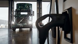 Volvo Vnr Electric With Charging Station 5f4fa84e55df9 5f5778be472e4 Volvo Vnr Electric With Charging Station 5f4fa84e55df9 5f5778be472e4