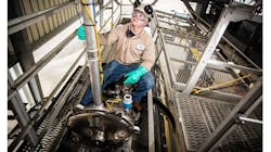 Bulktransporter 7182 A Psc Loader Monitors A Truck Loading Operation 5fdb8519e2bb8 Bulktransporter 7182 A Psc Loader Monitors A Truck Loading Operation 5fdb8519e2bb8