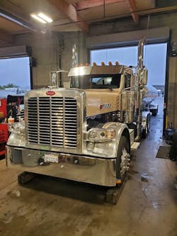 Henner Tank Lines operates Peterbilt Model 389 trucks as well as Beall tank bodies and trailers from Wabash National. Henner Tank Lines operates Peterbilt Model 389 trucks as well as Beall tank bodies and trailers from Wabash National.