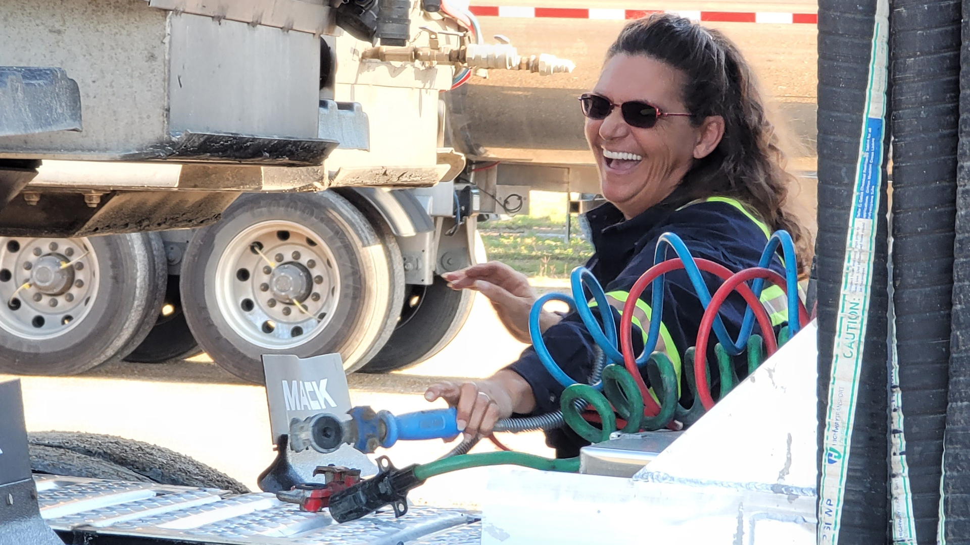 Shelly1 Highway Transport 60801b9682737