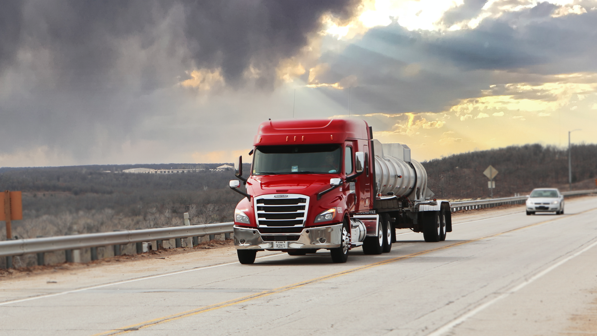 Groendyke Truck Keystone Bridge 60a50fc50b245