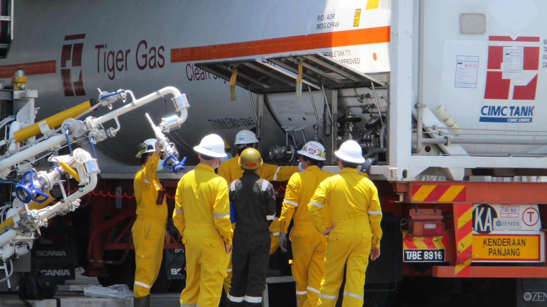 Petronas Lng Iso 2 609bd530ced7f