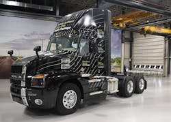 210614 Mack Anthem Day Cab Roof Fairing 60c9faadee0a5 210614 Mack Anthem Day Cab Roof Fairing 60c9faadee0a5