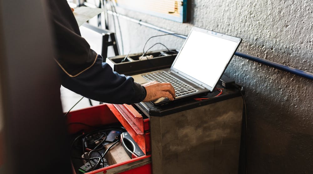 The integration of vehicle information into the shop diagnostic tool is key to ensure streamlined service for commercial fleets.