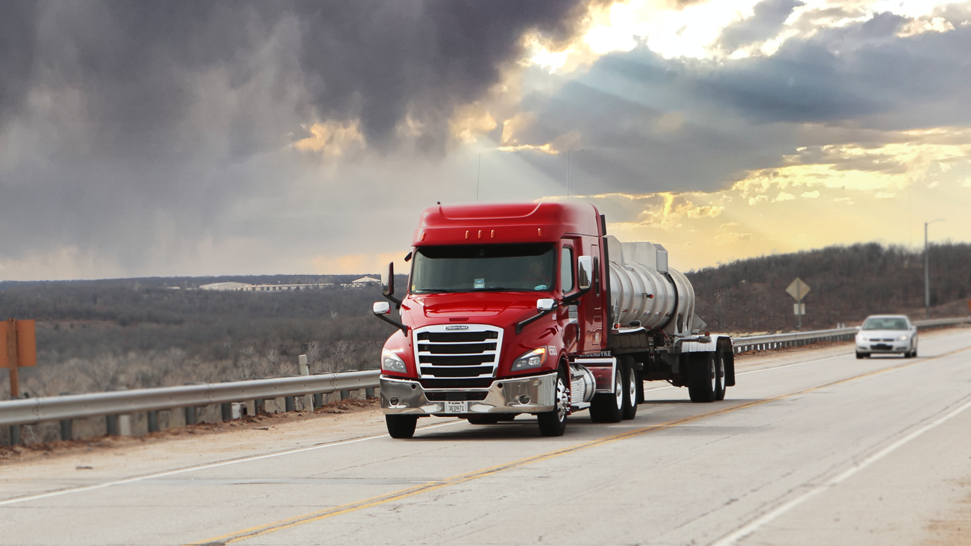 Groendyke Truck Keystone Bridge 618bd45d4fdaf