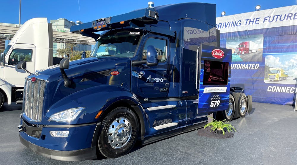 Peterbilt showcases first 579 with Aurora Driver | Bulk Transporter