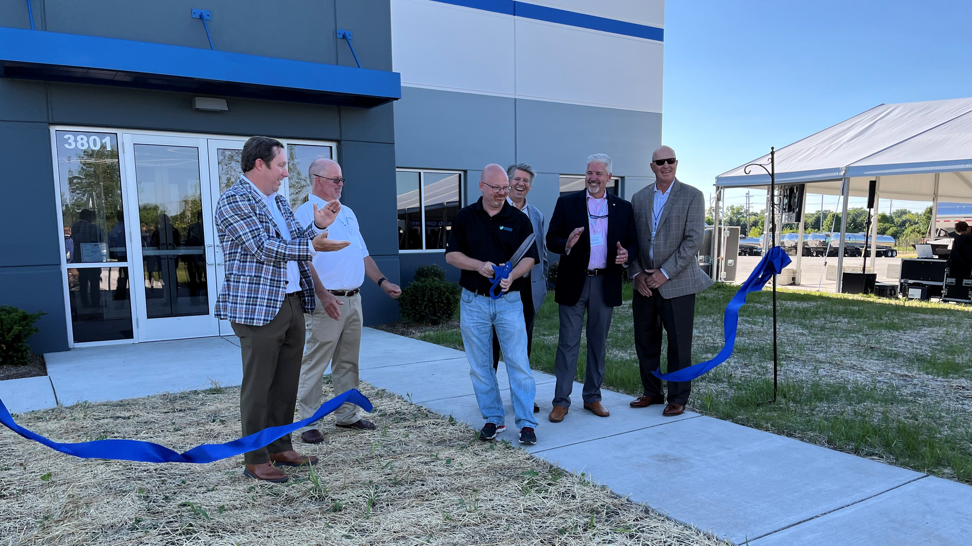 Chicago Service Center Ribbon Cutting 62bee85a6ce63