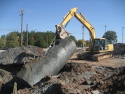 Ambipar Response offers tank removal and remediation services, including compliance with regulations, early identification of potential environmental issues, required reporting, and soil remediation.