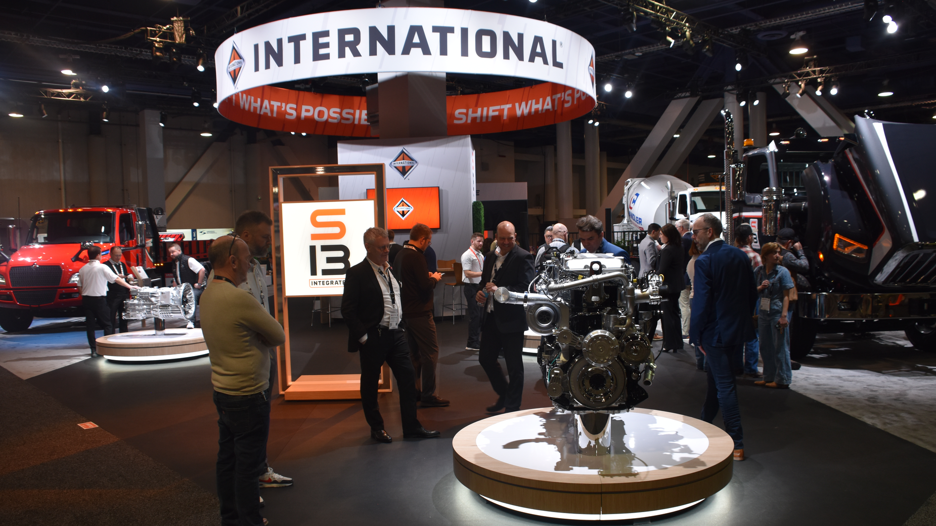 International S13 Integrated Powertrain set for vocational applications