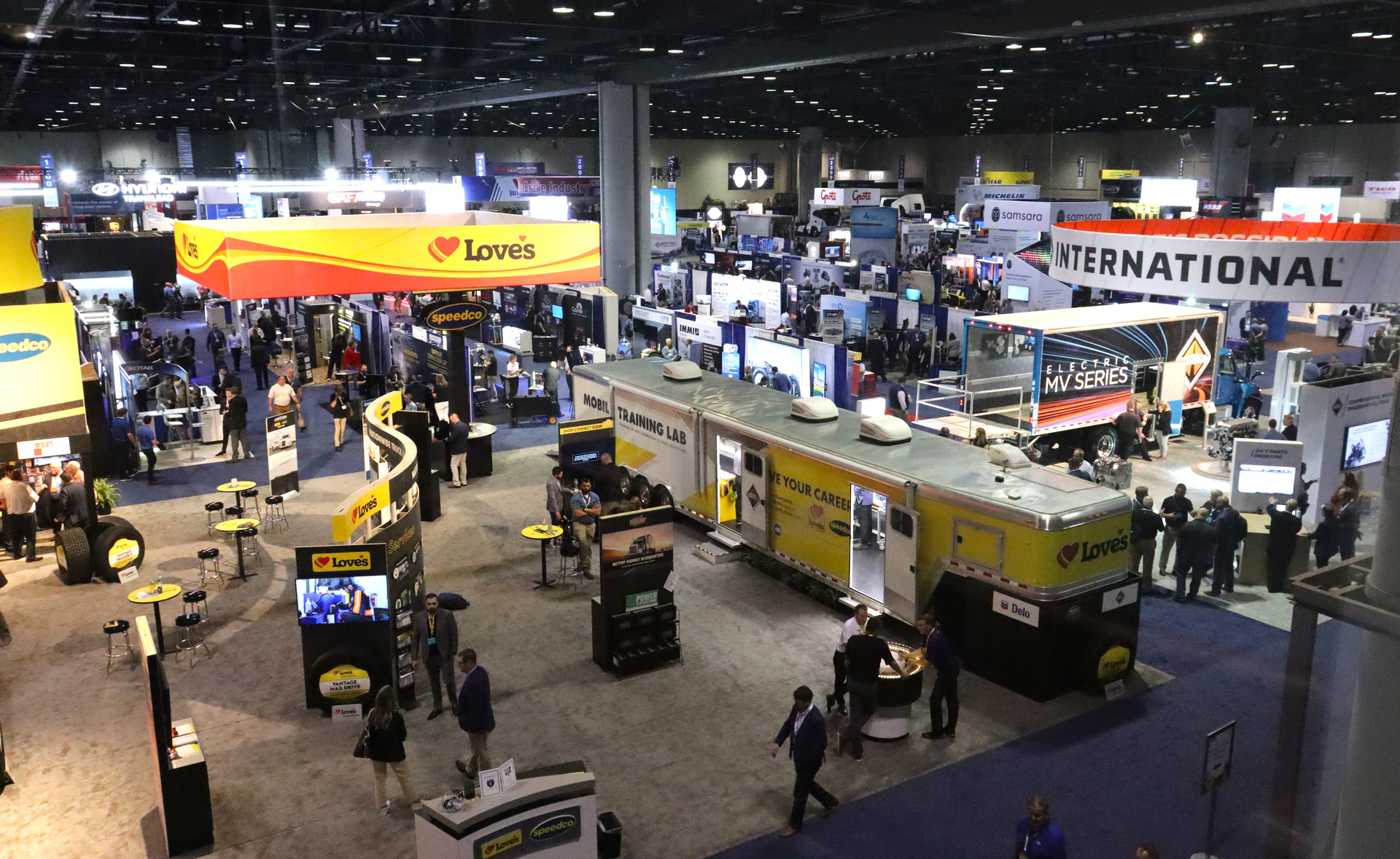 Gallery TMC fleets, exhibitors solve problems in Orlando Bulk