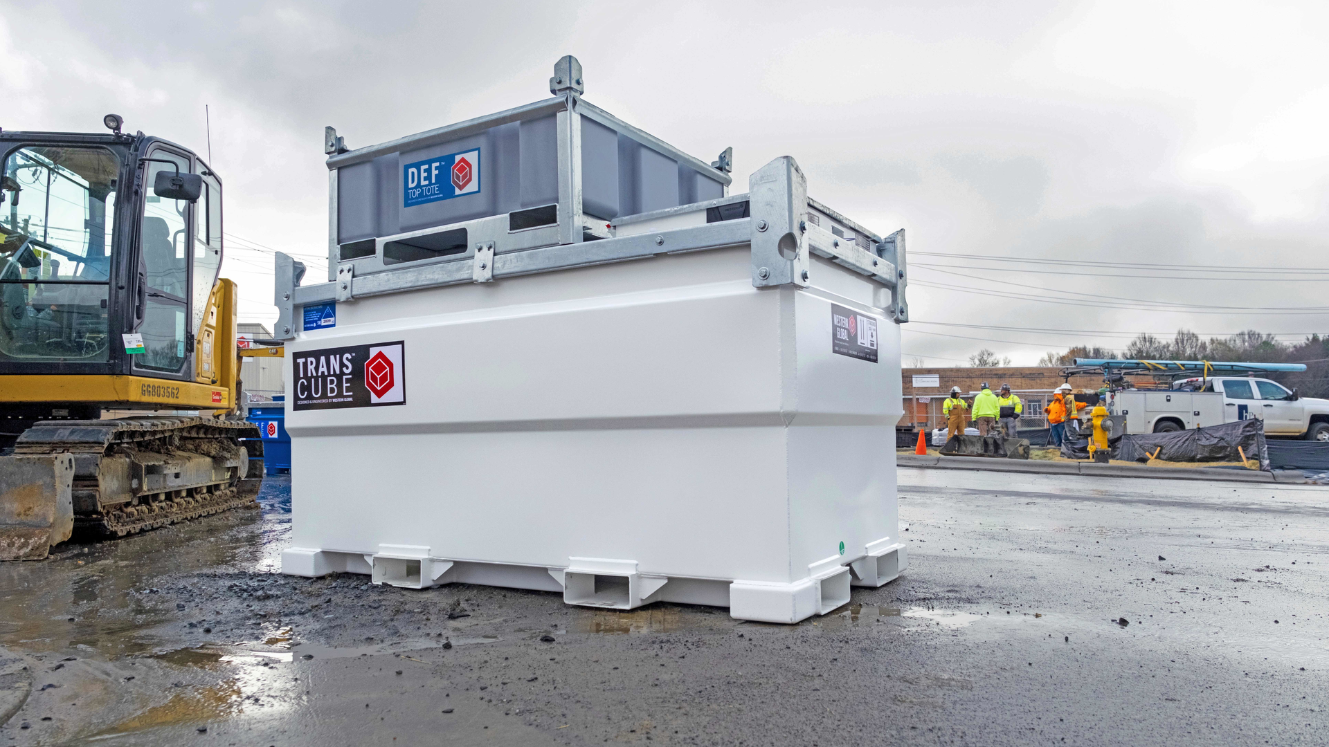 The Top Tote can be attached to the top of a TransCube Global fuel tank for a convenient, 2-in-1 diesel and DEF solution.