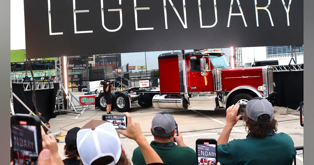 Peterbilt’s new Model 589 now available to order | Bulk Transporter