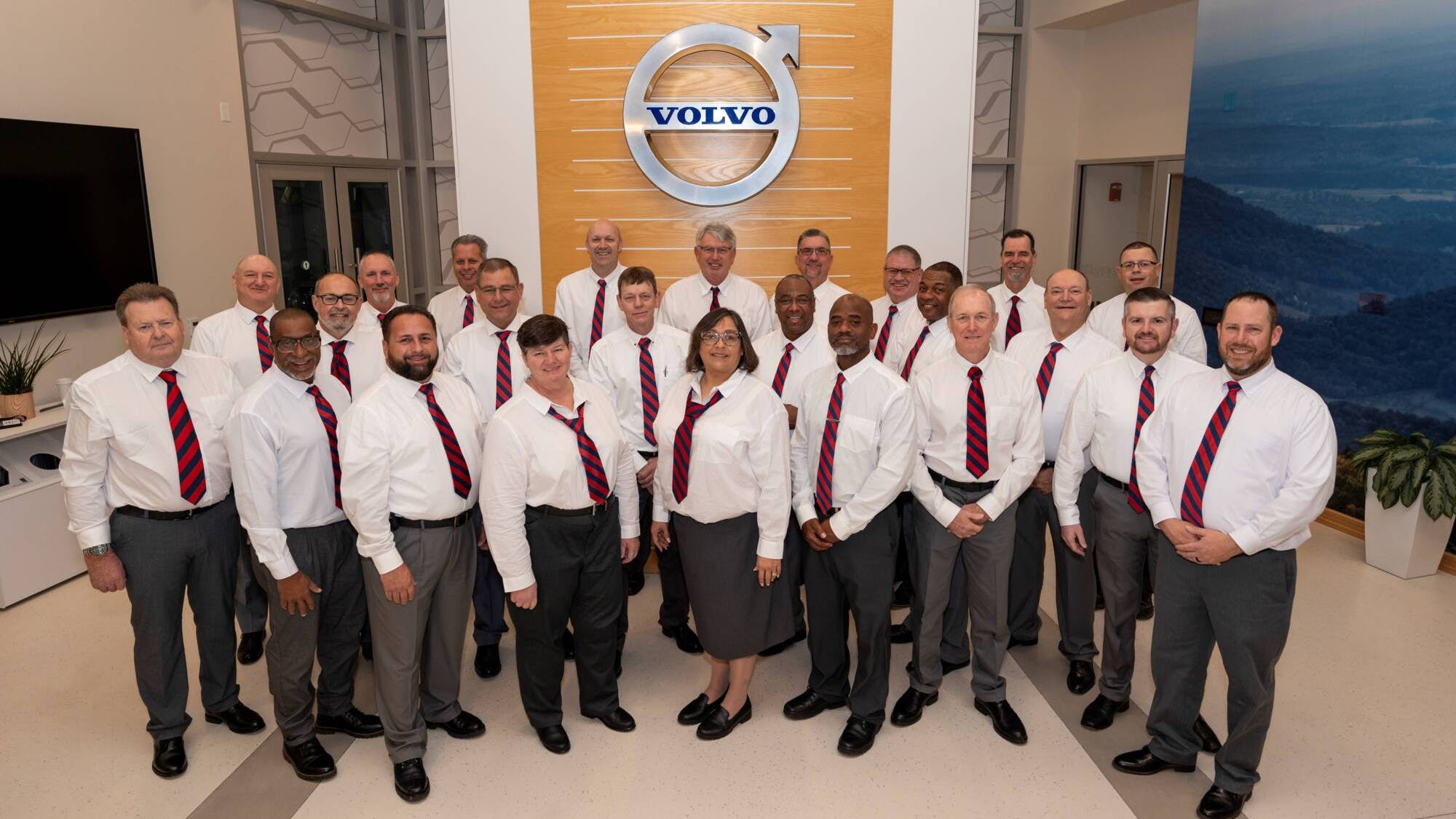 65ba50d9db5c1a001e47cd3f Vtna Americas Road Team