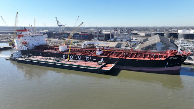 DAT Venus delivers renewable diesel to the Colonial terminal in Savannah, Georgia.