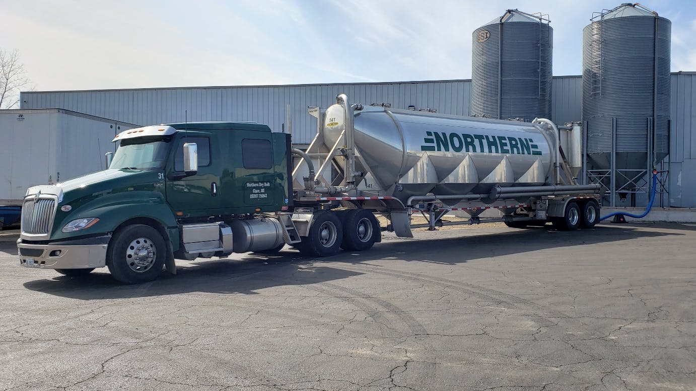 northern_dry_bulk_truck312