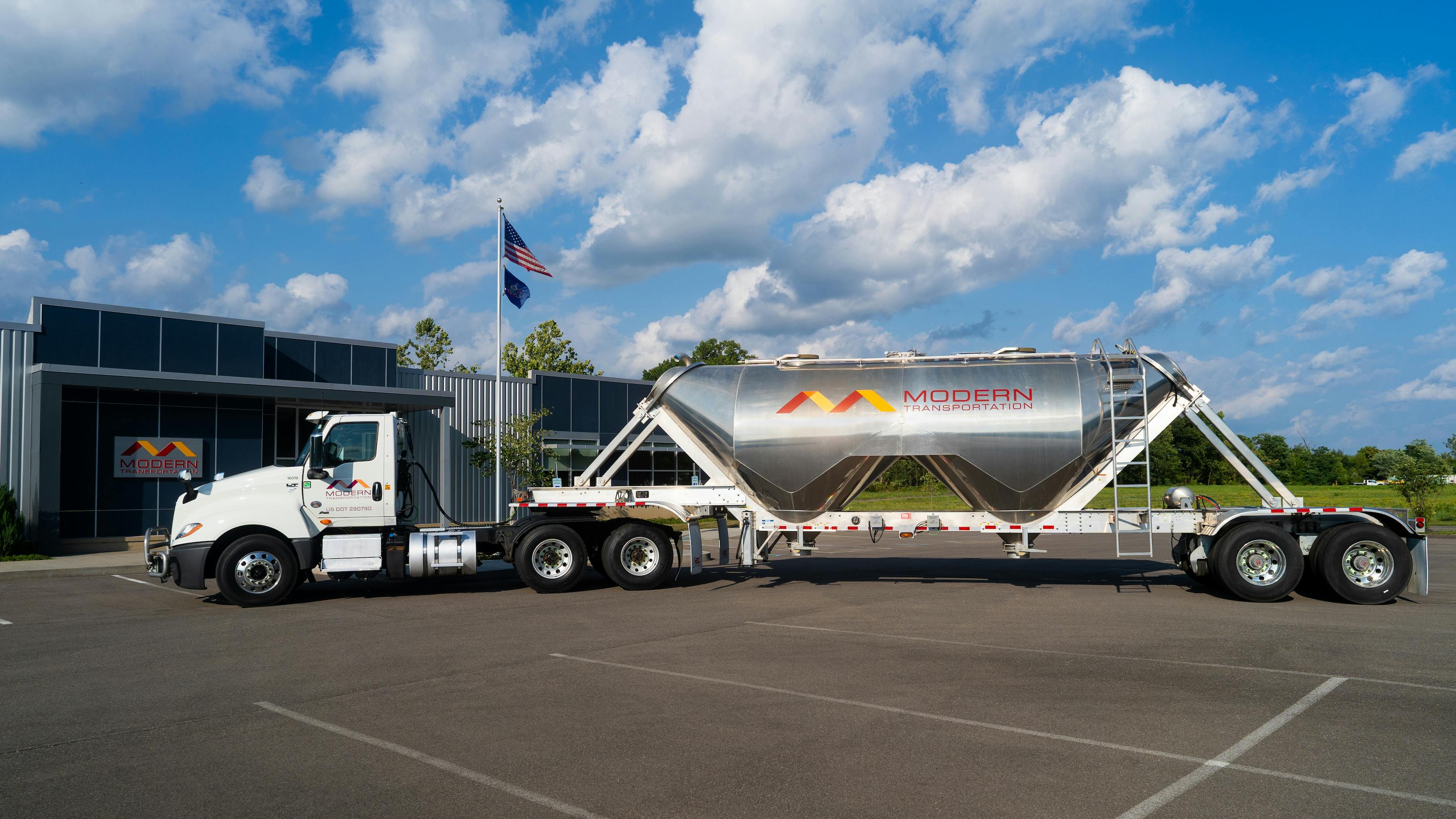 65db4ee8be6816001e2a0a19 Modern Truck1