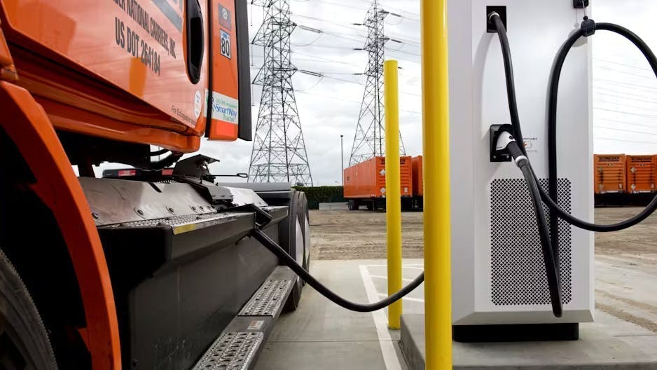 It could cost fleets $145,000 per heavy-duty truck to build out electric charging infrastructure nationwide, according to Clean Freight Coalition research. The study finds electrifying medium-duty operations more attainable in the near term but questions how the nation could handle mass electrification.
