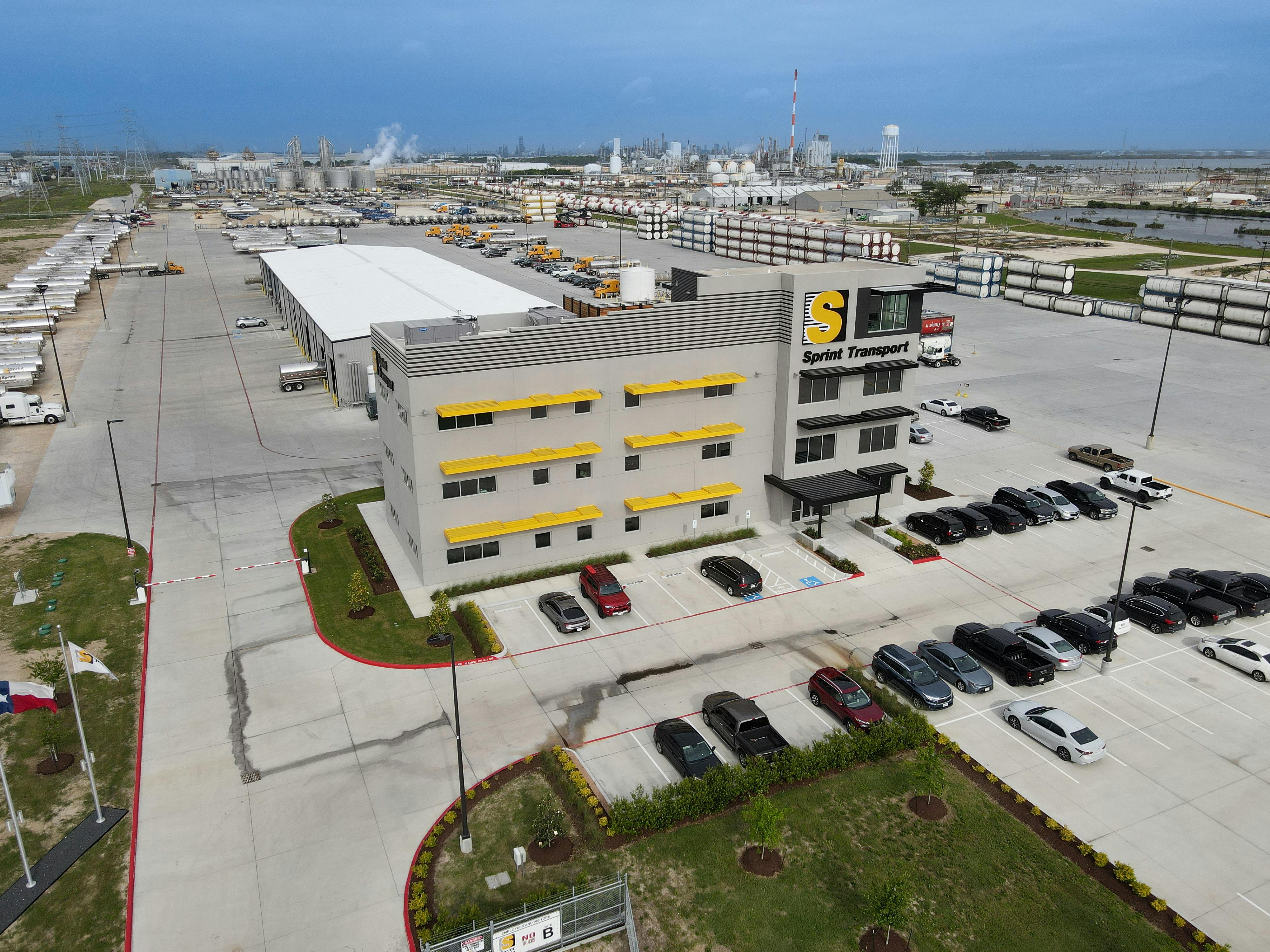 663e1cd809696a5d0c158990 Sprint Drone1