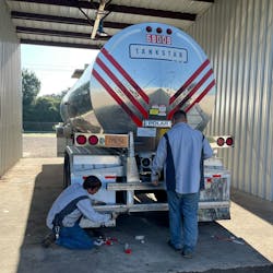 tank_tex_trailer_in_shop tank_tex_trailer_in_shop