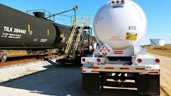 truck_rail_car_transload_image_1 truck_rail_car_transload_image_1