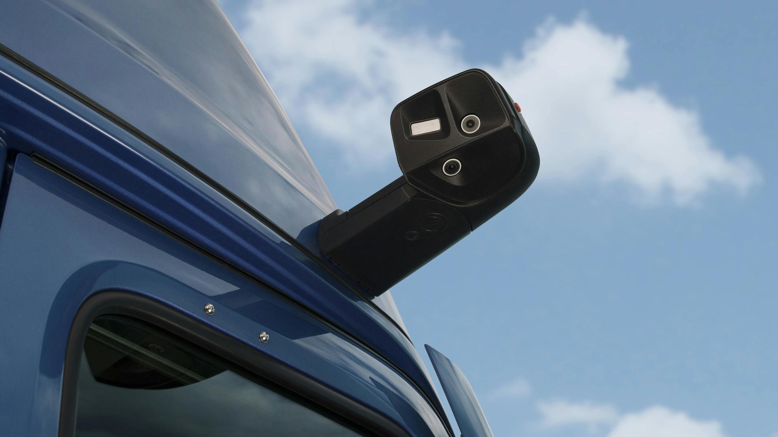 672b8124b68c06cc57e29d4f Stoneridge Mirroreye