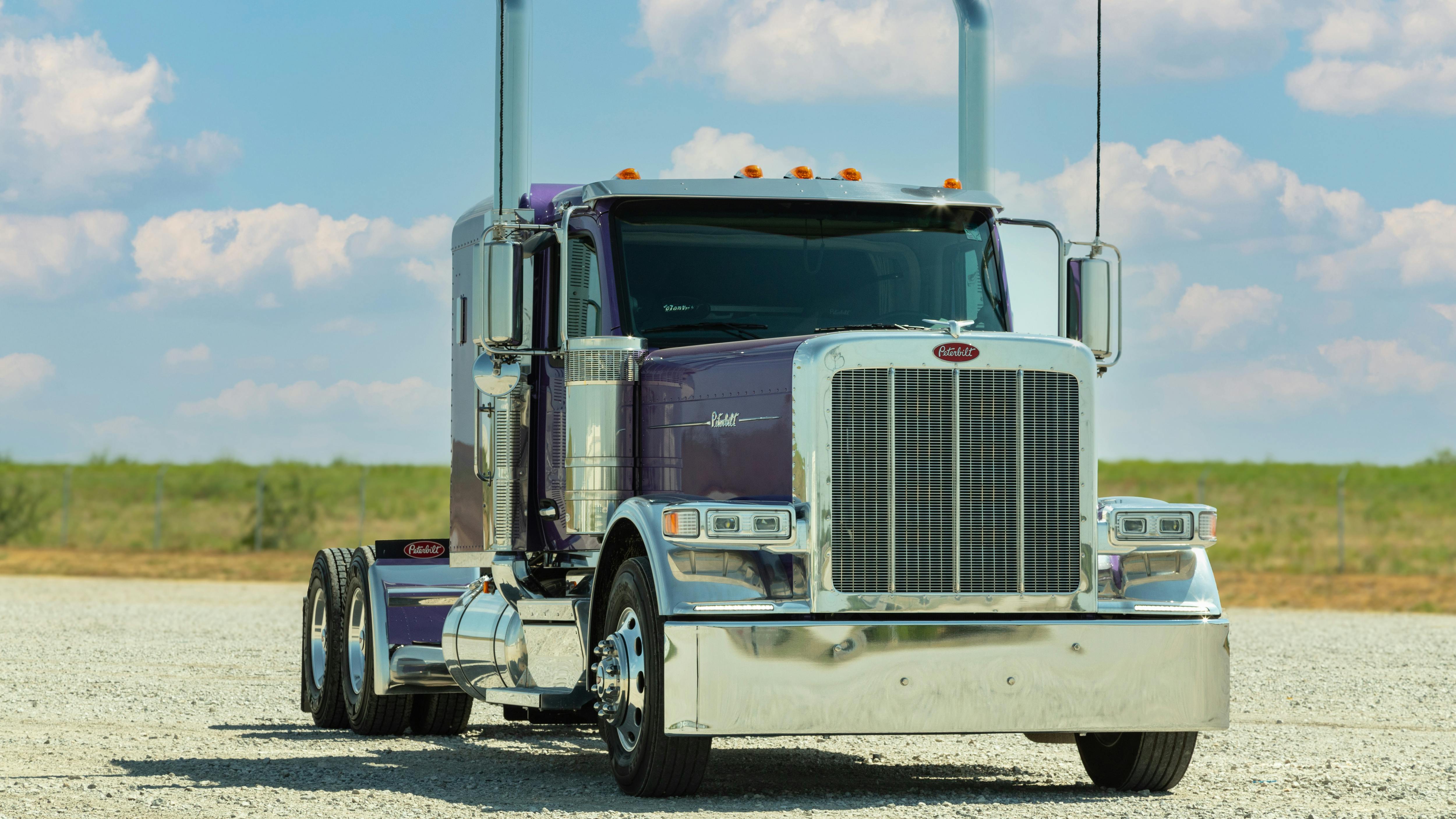 6764305a3f5ebbbe1bde03bd Peterbilt New Led Pod Headlights For Model 589 1