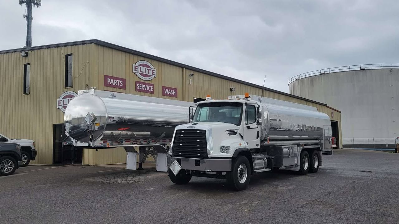 68136c71b02c1eac618e1eda Tremcar And Elite Trailer