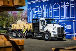 The T880E is the industry’s first Class 8 vocational battery-electric truck for the North American market. The T880E is the industry’s first Class 8 vocational battery-electric truck for the North American market.