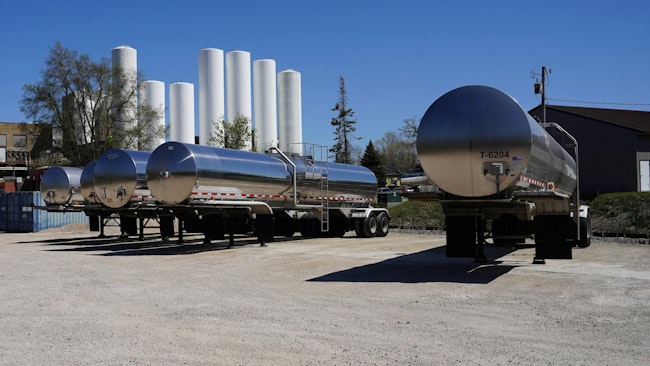 U.S trailer orders slipped in July but remained significantly higher than last year’s same-month tally, according to reports.