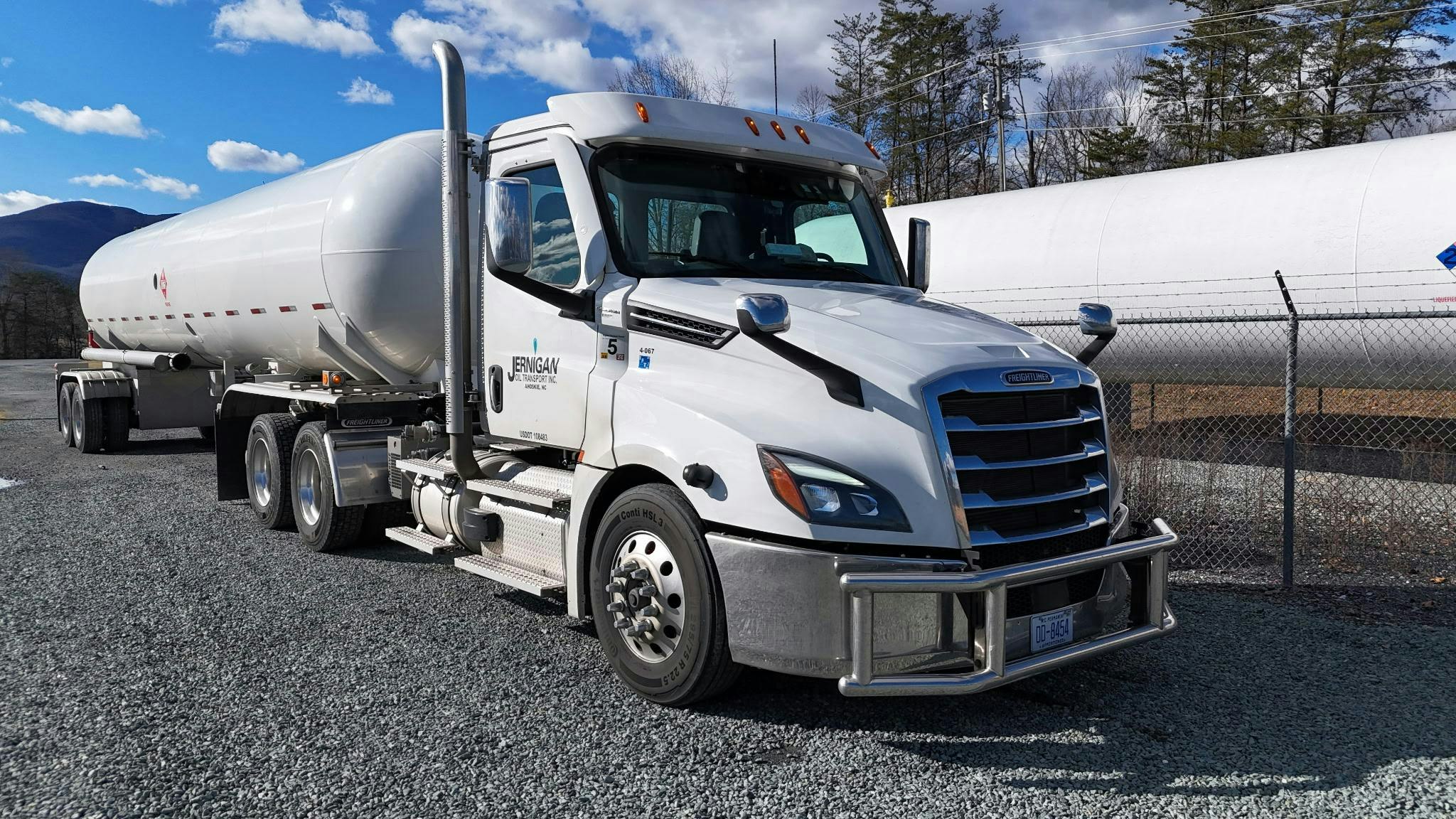 Jernigan Oil Company plans to use the proceeds from the sale of its convenience store division to reinvest in and grow its propane distribution and fuels transportation divisions.