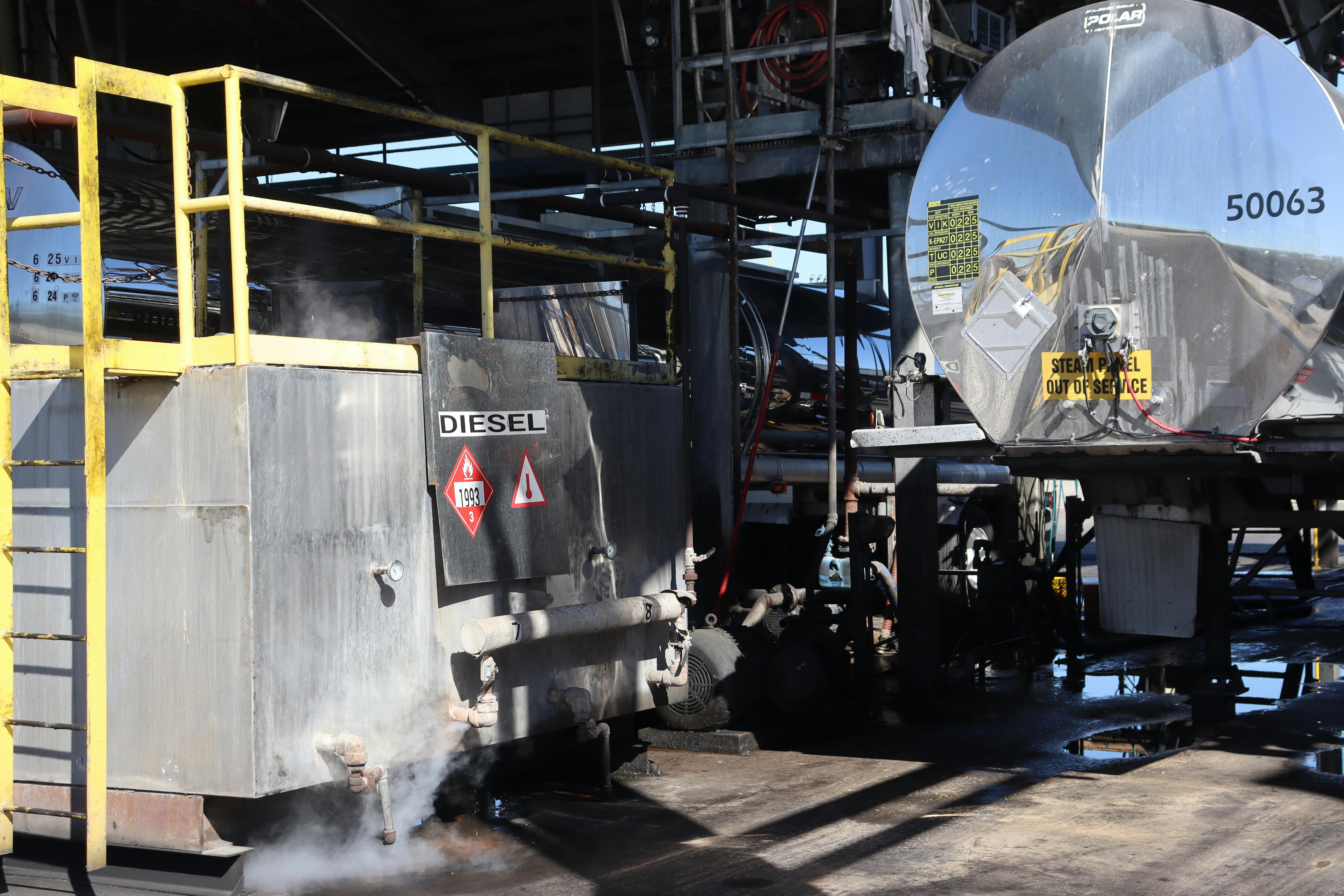 Explore the extensive renovation of Hoyer&rsquo;s Pasadena, Texas, cotac campus through a detailed media gallery showcasing advanced cleaning, storage, and maintenance facilities designed to enhance bulk logistics operations.