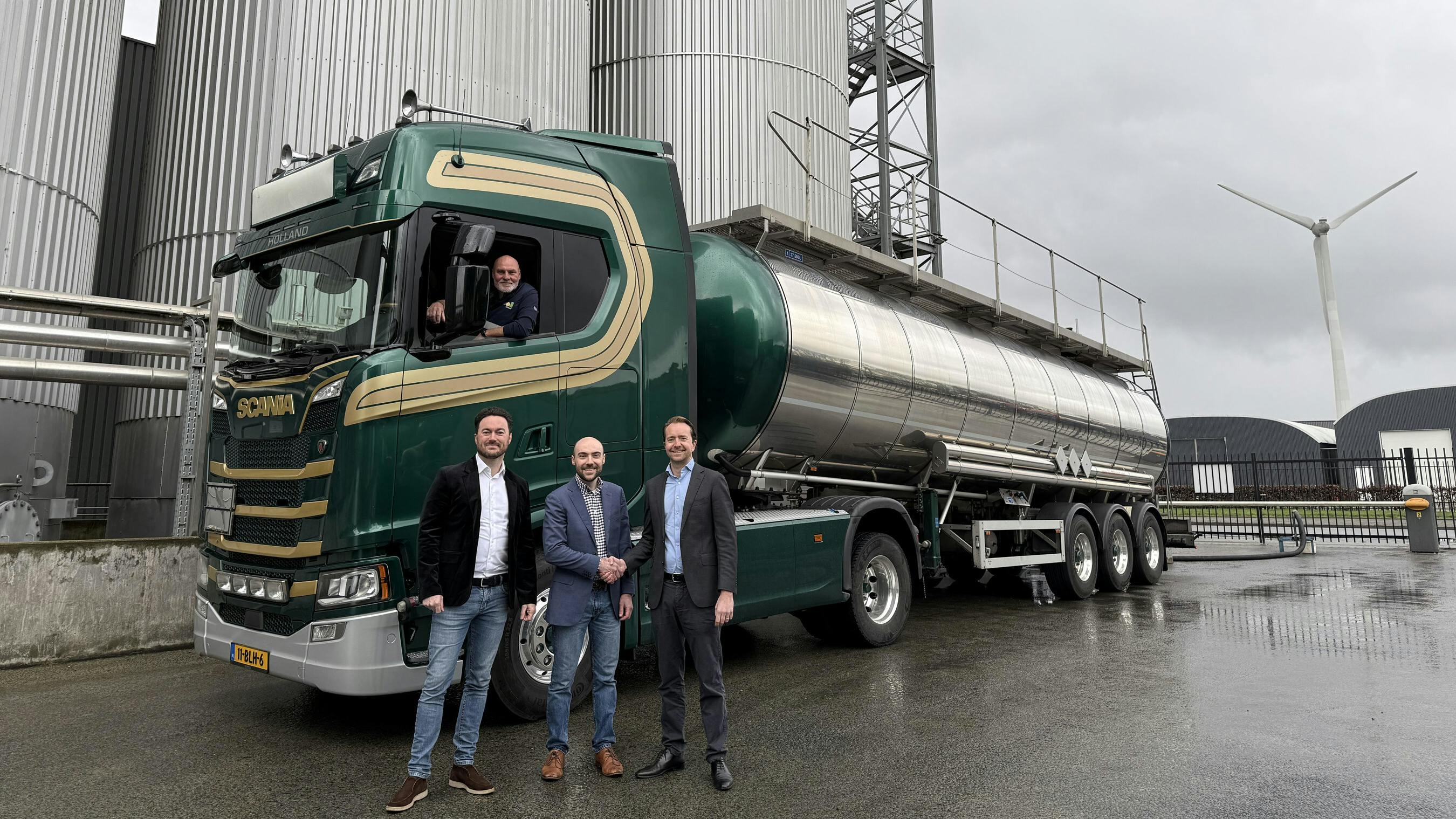 The Optimus and Sunoil teams recently formalized their partnership at Sunoil&rsquo;s Kampen, Netherlands, biodiesel production facility.