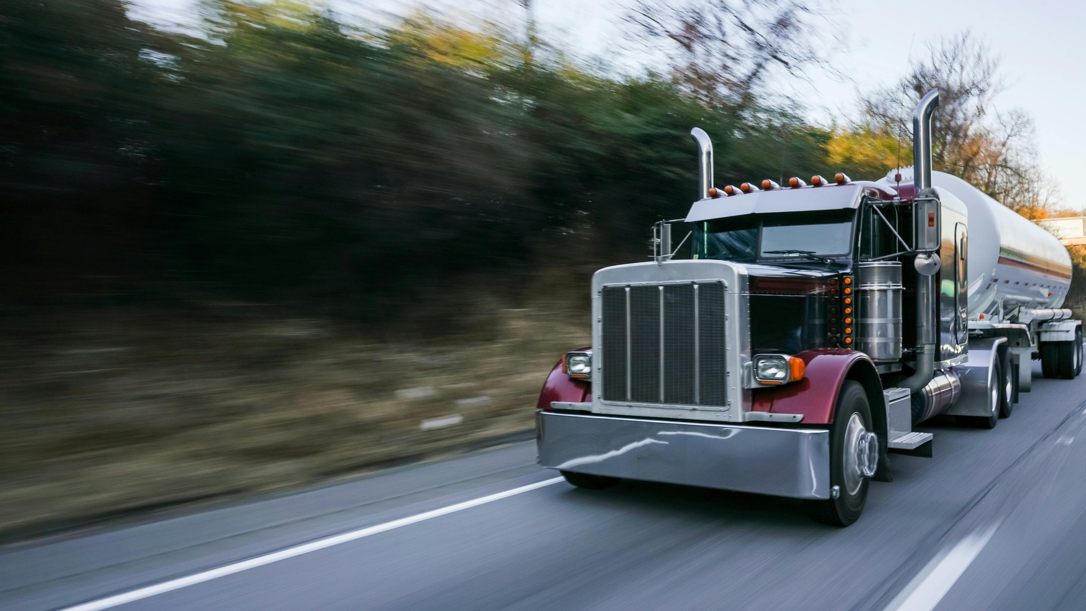 April's trucking activity remained unchanged, with the ATA For-Hire Truck Tonnage Index at 117.8, reflecting ongoing strength in freight transportation.