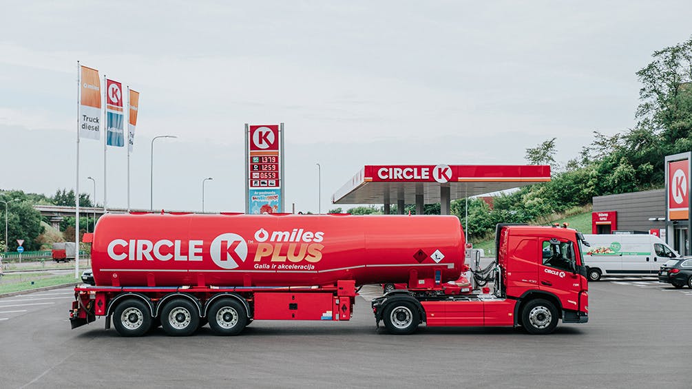 Alimentation Couche-Tard, owner of the Circle K chain, plans to acquire &Zdot;abka Group for $8.6 billion, significantly expanding its footprint in Central and Eastern Europe with over 13,000 convenience stores and nearly 17,300 global outlets.