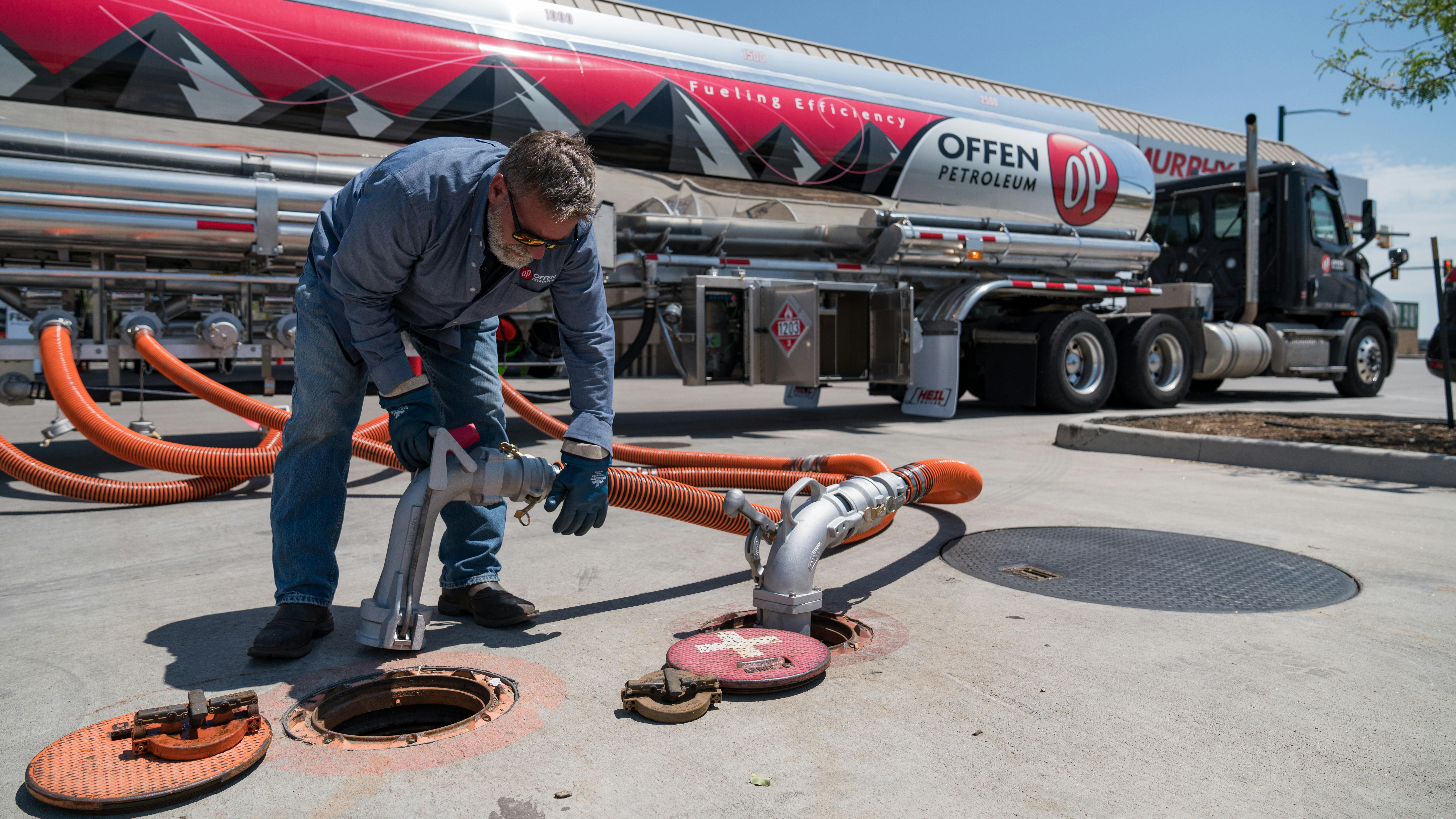 Sunoco's $600 million agreement to acquire Offen Petroleum accelerates its expansion across the American West and Midwest, driven by a logistics-first strategy and robust financial performance, amid a broader industry trend of consolidation and regional supply chain optimization.