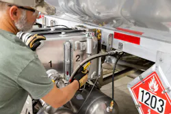 The operator-friendly Blend system lets drivers manually control fuel additive dosing.