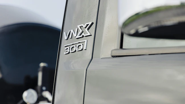The all-new Volvo VNX brings heavy-duty versatility to the forefront, offering specialized fleets a highly customizable daycab or sleeper platform that balances off-road capabilities with advanced safety technology.