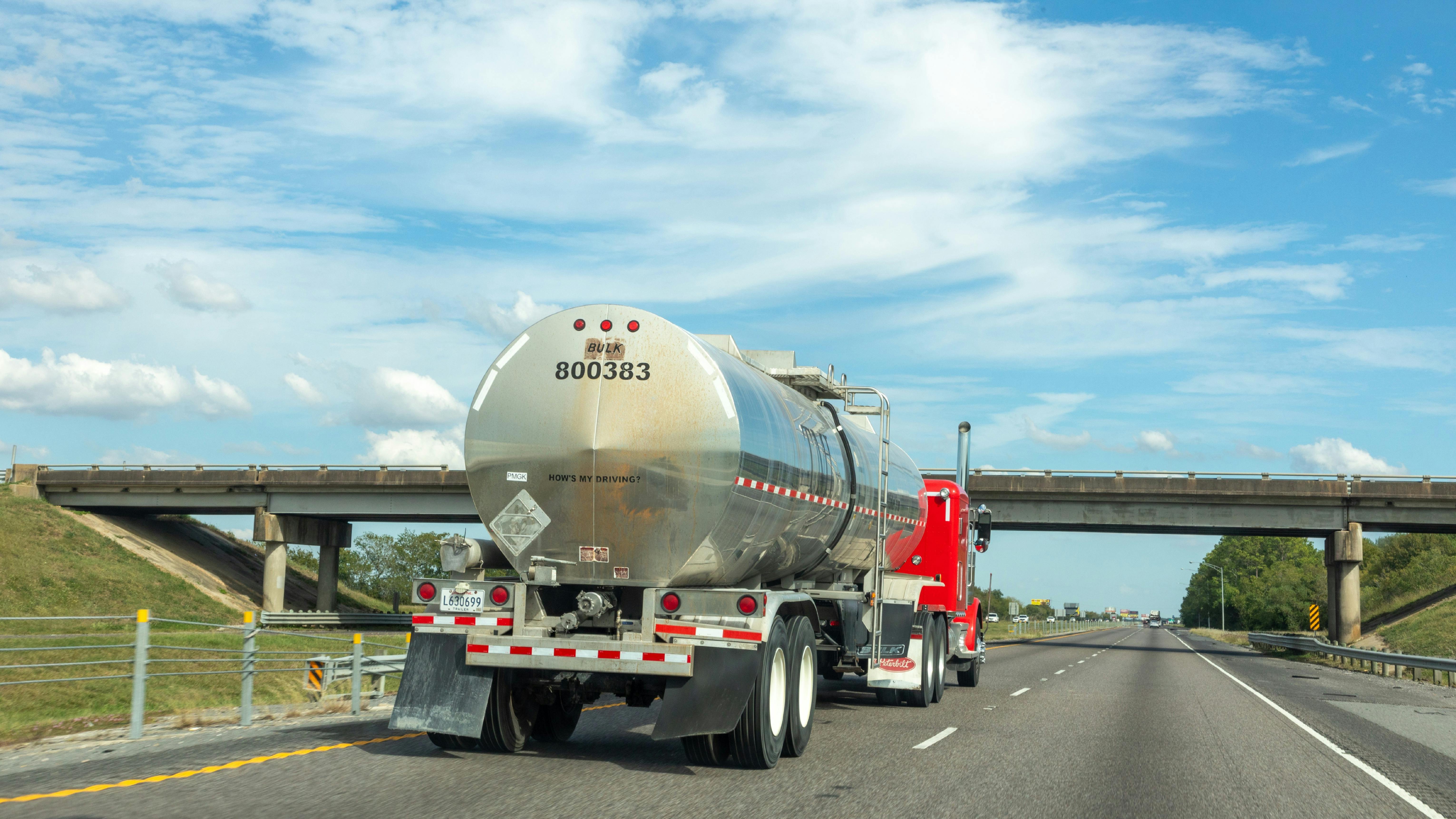 tank_truck_on_highway